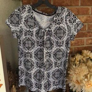 NWT My Life brand Short sleeve v neck shirt.